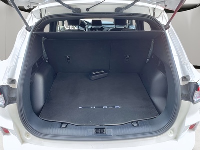 Ford Kuga 1.5 EcoBoost S&S ST-Line 4x2 110 kW (150 CV) 17 Ford Kuga 1.5 EcoBoost S&S ST-Line 4x2 110 kW (150 CV) 17