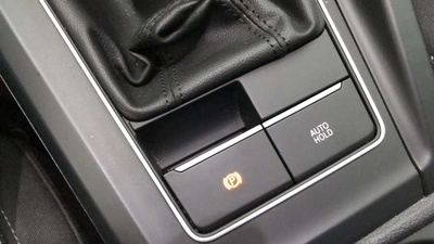 Volkswagen Golf Life 2.0 TDI 85 kW (115 CV) 23 Volkswagen Golf Life 2.0 TDI 85 kW (115 CV) 23