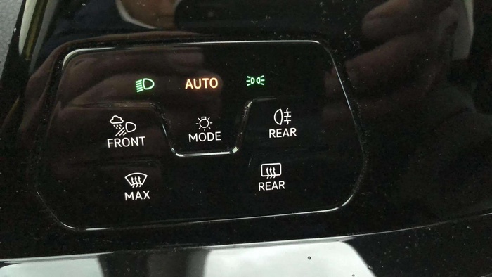 Volkswagen Golf Life 2.0 TDI 85 kW (115 CV) Vehículo usado en Sevilla Volkswagen Golf Life 2.0 TDI 85 kW (115 CV) Vehículo usado en Sevilla