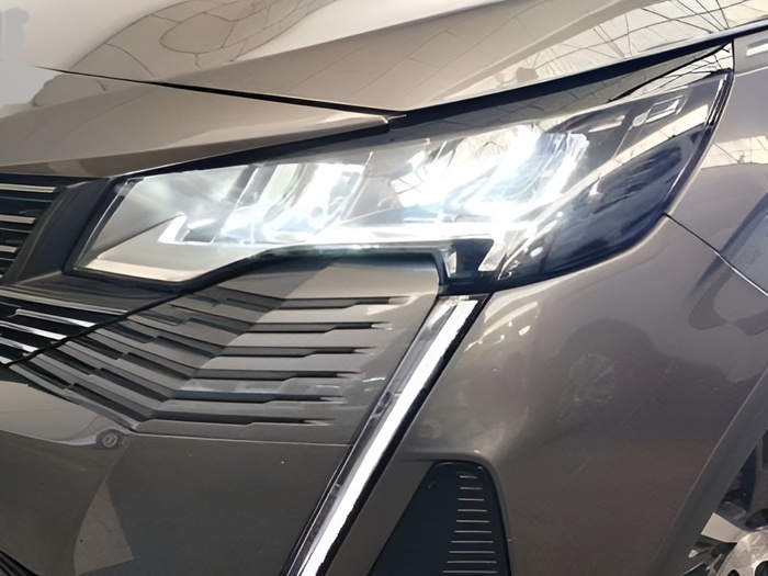 Peugeot 3008 BlueHDi 130 S&S Allure Pack EAT8 96 kW (130 CV) Vehículo usado en Sevilla Peugeot 3008 BlueHDi 130 S&S Allure Pack EAT8 96 kW (130 CV) Vehículo usado en Sevilla