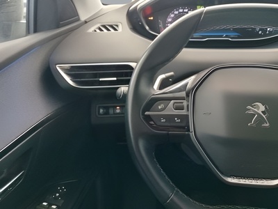 Peugeot 3008 BlueHDi 130 S&S Allure Pack EAT8 96 kW (130 CV) 16 Peugeot 3008 BlueHDi 130 S&S Allure Pack EAT8 96 kW (130 CV) 16