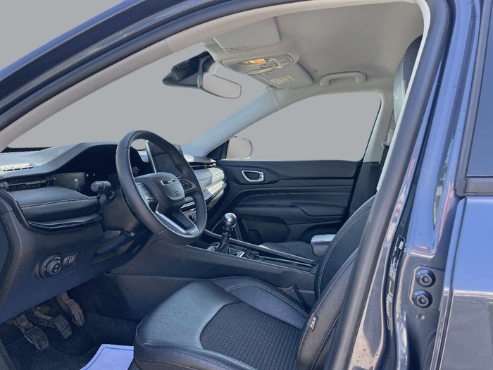 Jeep Compass 1.6 Multijet Longitude 4x2 96 kW (130 CV) Vehículo usado en Sevilla Jeep Compass 1.6 Multijet Longitude 4x2 96 kW (130 CV) Vehículo usado en Sevilla