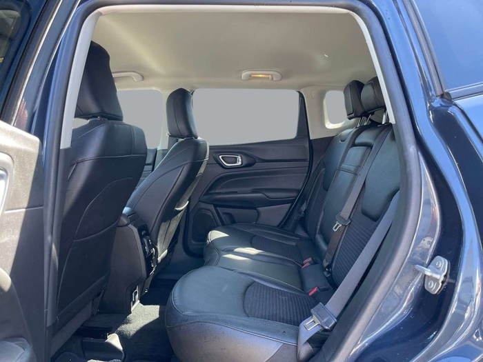 Jeep Compass 1.6 Multijet Longitude 4x2 96 kW (130 CV) Vehículo usado en Sevilla Jeep Compass 1.6 Multijet Longitude 4x2 96 kW (130 CV) Vehículo usado en Sevilla