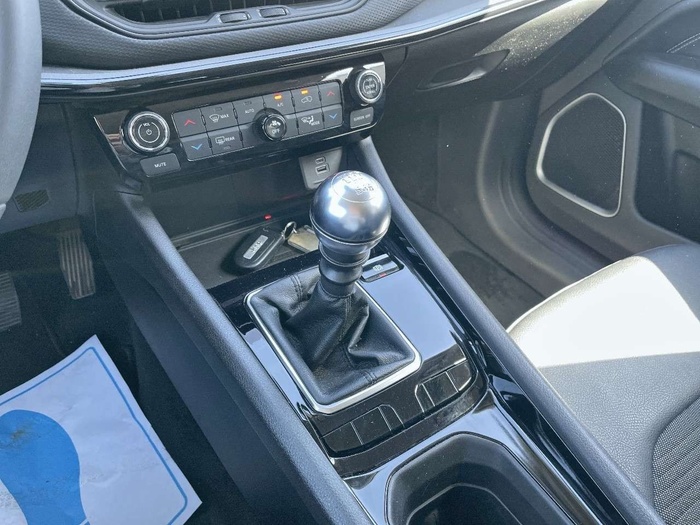 Jeep Compass 1.6 Multijet Longitude 4x2 96 kW (130 CV) Vehículo usado en Sevilla Jeep Compass 1.6 Multijet Longitude 4x2 96 kW (130 CV) Vehículo usado en Sevilla