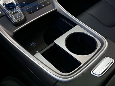 Hyundai Santa Fe 2.2 CRDi Style 4x4 DCT 142 kW (194 CV) 8 Hyundai Santa Fe 2.2 CRDi Style 4x4 DCT 142 kW (194 CV) 8