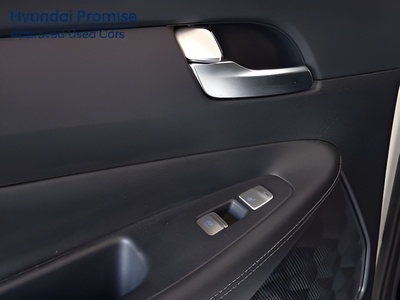 Hyundai Santa Fe 2.2 CRDi Style 4x4 DCT 142 kW (194 CV) 7 Hyundai Santa Fe 2.2 CRDi Style 4x4 DCT 142 kW (194 CV) 7