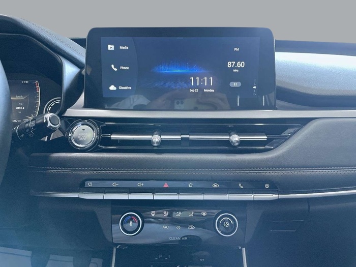 DR AUTOMOBILES DR5 1.5 85 kW (116 CV) Vehículo usado en Sevilla DR AUTOMOBILES DR5 1.5 85 kW (116 CV) Vehículo usado en Sevilla