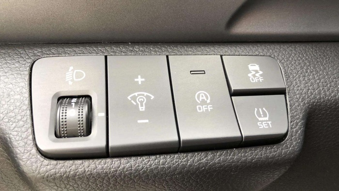 Kia Stonic 1.2 DPi Concept 62 kW (84 CV) Vehículo usado en Sevilla Kia Stonic 1.2 DPi Concept 62 kW (84 CV) Vehículo usado en Sevilla