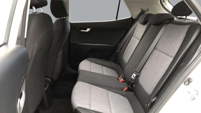 Kia Stonic 1.2 DPi Concept 62 kW (84 CV) Vehículo usado en Sevilla Kia Stonic 1.2 DPi Concept 62 kW (84 CV) Vehículo usado en Sevilla