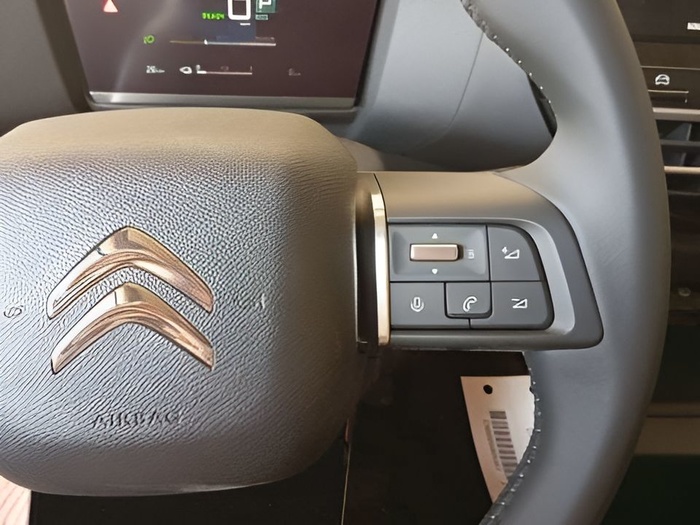 Citroen ë-C4 50kWh eléctrico Feel 100 kW (136 CV) KM0 en Sevilla Citroen ë-C4 50kWh eléctrico Feel 100 kW (136 CV) KM0 en Sevilla