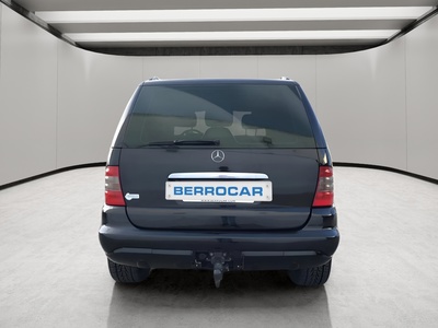 Mercedes-Benz Clase M 270 CDI SPECIAL EDITION 120 kW (163 CV) 4 Mercedes-Benz Clase M 270 CDI SPECIAL EDITION 120 kW (163 CV) 4