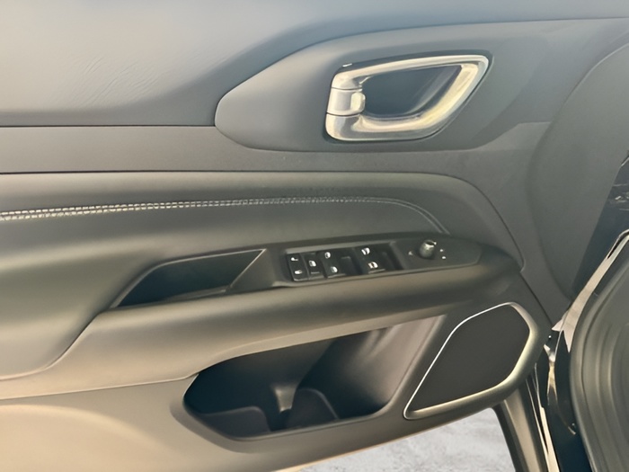 Jeep Compass 1.3 Gse Limited 4x2 FWD 96 kW (130 CV) Vehículo usado en Sevilla Jeep Compass 1.3 Gse Limited 4x2 FWD 96 kW (130 CV) Vehículo usado en Sevilla