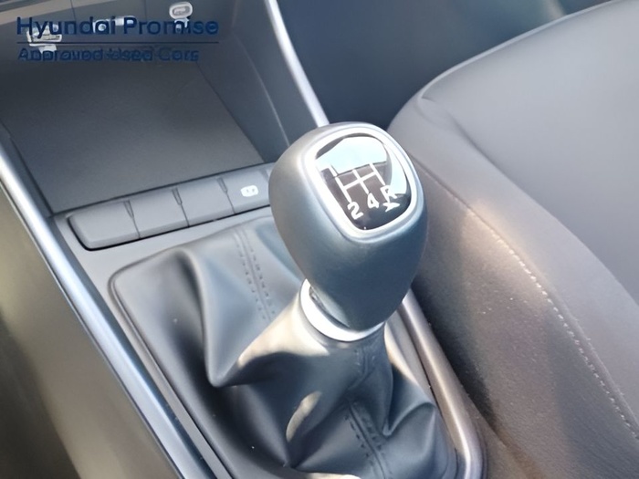 Hyundai Bayon 1.2 MPI Klass 59 kW (79 CV) Vehículo usado en Sevilla Hyundai Bayon 1.2 MPI Klass 59 kW (79 CV) Vehículo usado en Sevilla