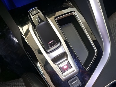 Peugeot 3008 PureTech 130 S&S Allure EAT8 96 kW (130 CV) 10 Peugeot 3008 PureTech 130 S&S Allure EAT8 96 kW (130 CV) 10