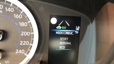 Toyota Corolla 125H Business E-CVT 90 kW (122 CV) 14 Toyota Corolla 125H Business E-CVT 90 kW (122 CV) 14