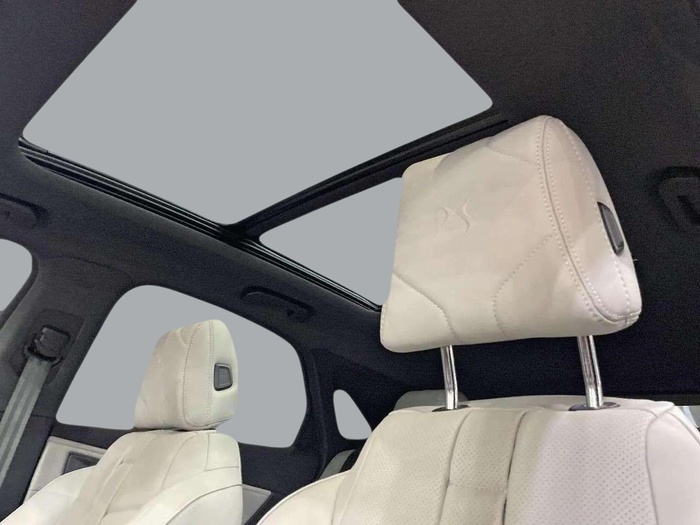 DS DS7 Crossback BlueHDi 130 Opera Auto 96 kW (130 CV) Vehículo usado en Sevilla DS DS7 Crossback BlueHDi 130 Opera Auto 96 kW (130 CV) Vehículo usado en Sevilla