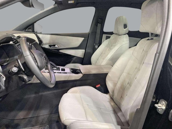 DS DS7 Crossback BlueHDi 130 Opera Auto 96 kW (130 CV) Vehículo usado en Sevilla DS DS7 Crossback BlueHDi 130 Opera Auto 96 kW (130 CV) Vehículo usado en Sevilla