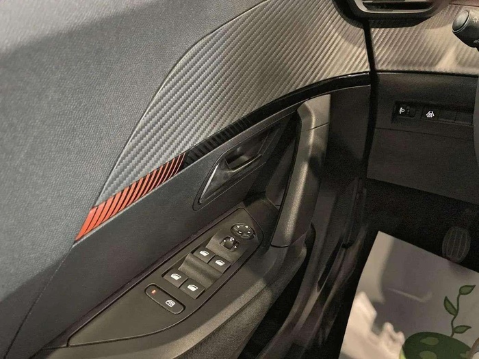 Peugeot 2008 BlueHDi 110 S&S Active Pack 81 kW (110 CV) Vehículo usado en Sevilla Peugeot 2008 BlueHDi 110 S&S Active Pack 81 kW (110 CV) Vehículo usado en Sevilla