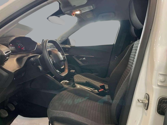 Peugeot 2008 BlueHDi 110 S&S Active Pack 81 kW (110 CV) Vehículo usado en Sevilla Peugeot 2008 BlueHDi 110 S&S Active Pack 81 kW (110 CV) Vehículo usado en Sevilla