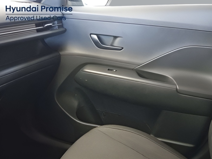 Hyundai Kona 1.0 TGDi Maxx 4x2 88 kW (120 CV) Vehículo usado en Sevilla Hyundai Kona 1.0 TGDi Maxx 4x2 88 kW (120 CV) Vehículo usado en Sevilla