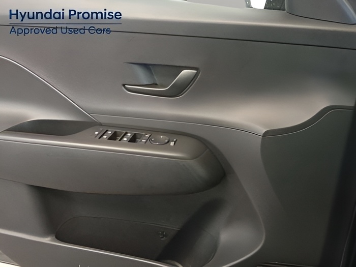 Hyundai Kona 1.0 TGDi Maxx 4x2 88 kW (120 CV) Vehículo usado en Sevilla Hyundai Kona 1.0 TGDi Maxx 4x2 88 kW (120 CV) Vehículo usado en Sevilla