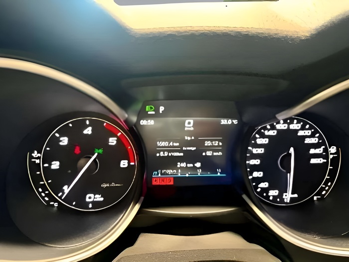 Alfa Romeo Stelvio 2.2 Diésel Sprint+ Q4 140 kW (190 CV) Vehículo usado en Sevilla Alfa Romeo Stelvio 2.2 Diésel Sprint+ Q4 140 kW (190 CV) Vehículo usado en Sevilla