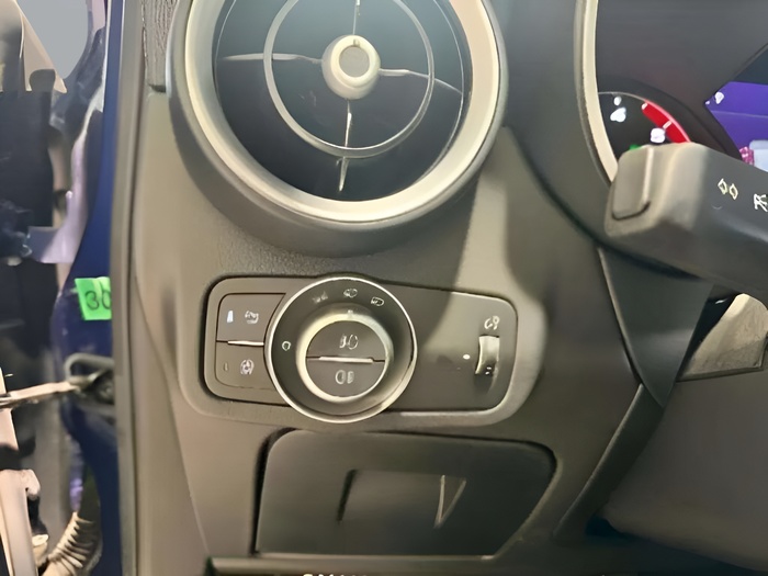 Alfa Romeo Stelvio 2.2 Diésel Sprint+ Q4 140 kW (190 CV) Vehículo usado en Sevilla Alfa Romeo Stelvio 2.2 Diésel Sprint+ Q4 140 kW (190 CV) Vehículo usado en Sevilla