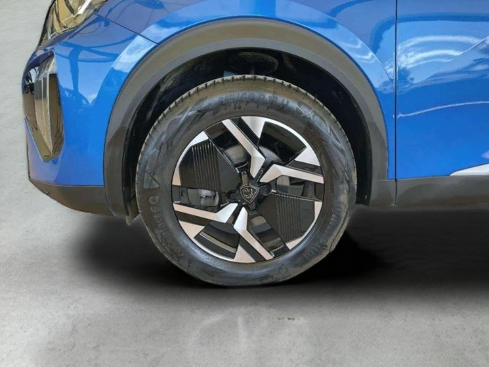 Peugeot 2008 PureTech 100 S&S Allure 75 kW (100 CV) Vehículo usado en Sevilla Peugeot 2008 PureTech 100 S&S Allure 75 kW (100 CV) Vehículo usado en Sevilla