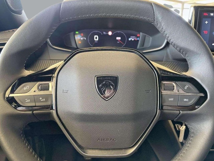 Peugeot 2008 PureTech 100 S&S Allure 75 kW (100 CV) Vehículo usado en Sevilla Peugeot 2008 PureTech 100 S&S Allure 75 kW (100 CV) Vehículo usado en Sevilla