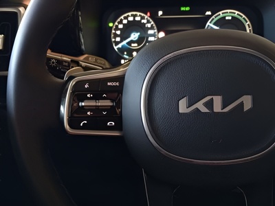 Kia Sorento 1.6 T-GDi PHEV Drive 4x4 195 kW (265 CV) 21 Kia Sorento 1.6 T-GDi PHEV Drive 4x4 195 kW (265 CV) 21