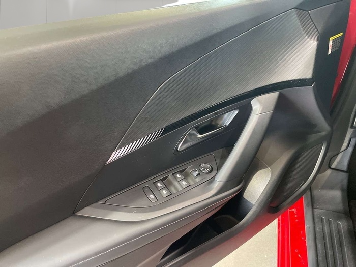 Peugeot 2008 PureTech 100 S&S Allure 75 kW (100 CV) Vehículo usado en Sevilla Peugeot 2008 PureTech 100 S&S Allure 75 kW (100 CV) Vehículo usado en Sevilla