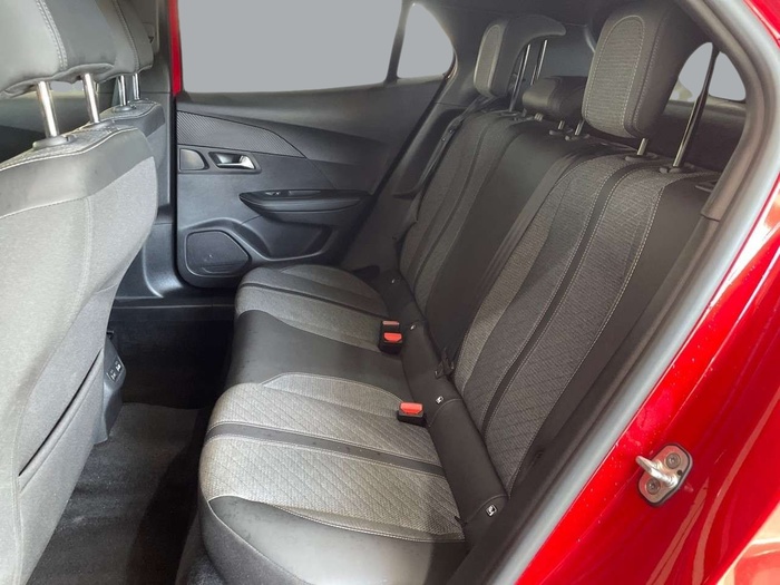 Peugeot 2008 PureTech 100 S&S Allure 75 kW (100 CV) Vehículo usado en Sevilla Peugeot 2008 PureTech 100 S&S Allure 75 kW (100 CV) Vehículo usado en Sevilla