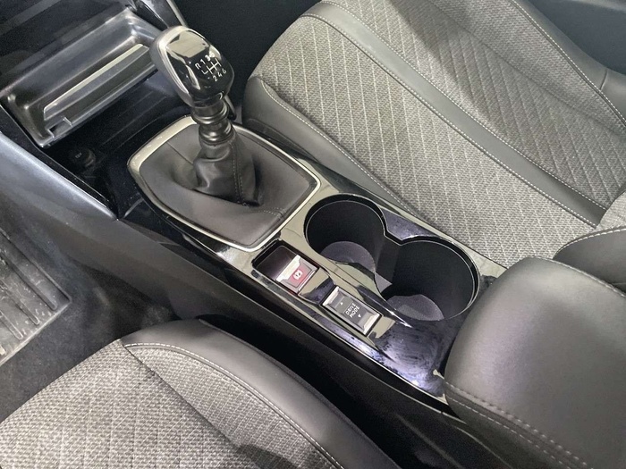 Peugeot 2008 PureTech 100 S&S Allure 75 kW (100 CV) Vehículo usado en Sevilla Peugeot 2008 PureTech 100 S&S Allure 75 kW (100 CV) Vehículo usado en Sevilla