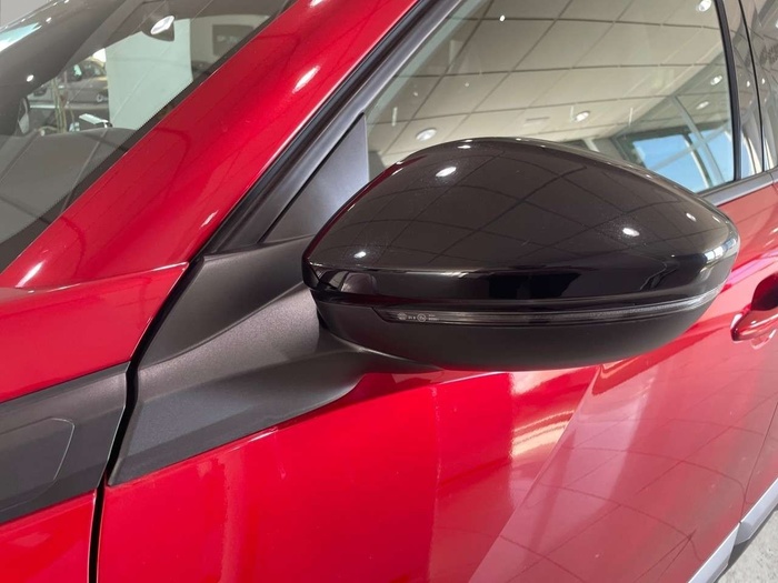 Peugeot 2008 PureTech 100 S&S Allure 75 kW (100 CV) Vehículo usado en Sevilla Peugeot 2008 PureTech 100 S&S Allure 75 kW (100 CV) Vehículo usado en Sevilla