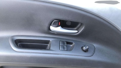 Toyota Aygo X Cross 1.0 VVT-I Play 53 kW (72 CV) 12 Toyota Aygo X Cross 1.0 VVT-I Play 53 kW (72 CV) 12