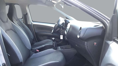 Toyota Aygo X Cross 1.0 VVT-I Play 53 kW (72 CV) 8 Toyota Aygo X Cross 1.0 VVT-I Play 53 kW (72 CV) 8