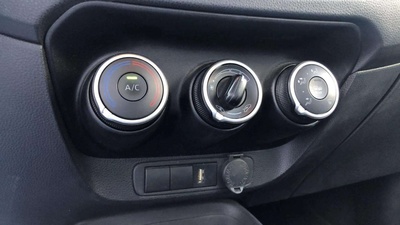 Toyota Aygo X Cross 1.0 VVT-I Play 53 kW (72 CV) 17 Toyota Aygo X Cross 1.0 VVT-I Play 53 kW (72 CV) 17