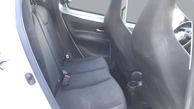 Toyota Aygo X Cross 1.0 VVT-I Play 53 kW (72 CV) 9 Toyota Aygo X Cross 1.0 VVT-I Play 53 kW (72 CV) 9