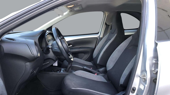 Toyota Aygo X Cross 1.0 VVT-I Play 53 kW (72 CV) Vehículo usado en Sevilla Toyota Aygo X Cross 1.0 VVT-I Play 53 kW (72 CV) Vehículo usado en Sevilla