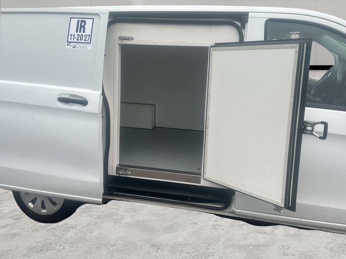 Mercedes-Benz Vito Furgon 114 CDI Larga 100 kW (136 CV) Vehículo usado en Sevilla Mercedes-Benz Vito Furgon 114 CDI Larga 100 kW (136 CV) Vehículo usado en Sevilla