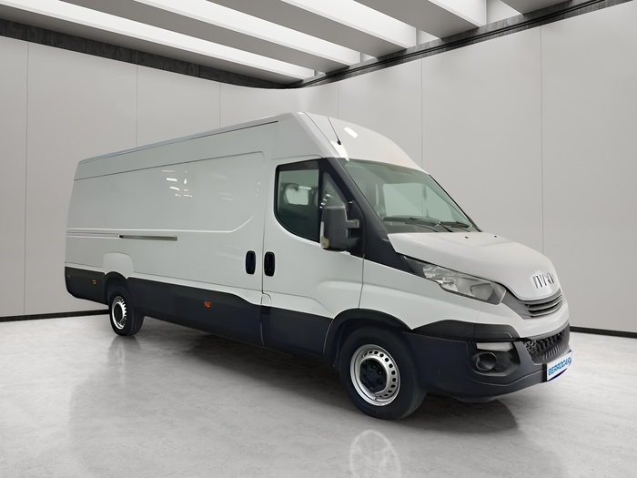 Iveco Daily Furgon 2.3 TD 35S 16 V 4100/H2 115 kW (156 CV) Vehículo usado en Sevilla Iveco Daily Furgon 2.3 TD 35S 16 V 4100/H2 115 kW (156 CV) Vehículo usado en Sevilla