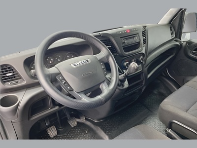 Iveco Daily Furgon 2.3 TD 35S 16 V 4100/H2 115 kW (156 CV) 19 Iveco Daily Furgon 2.3 TD 35S 16 V 4100/H2 115 kW (156 CV) 19