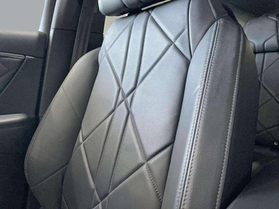 DS DS7 Crossback BlueHDi 130 So Chic Auto 96 kW (130 CV) 15 DS DS7 Crossback BlueHDi 130 So Chic Auto 96 kW (130 CV) 15
