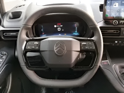 Citroen Berlingo BlueHDi 100 S&S Plus Talla M 75 kW (102 CV) 15 Citroen Berlingo BlueHDi 100 S&S Plus Talla M 75 kW (102 CV) 15