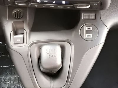 Citroen Berlingo BlueHDi 100 S&S Plus Talla M 75 kW (102 CV) 21 Citroen Berlingo BlueHDi 100 S&S Plus Talla M 75 kW (102 CV) 21