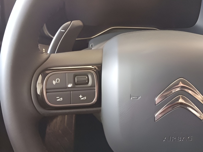 Citroen C5 Aircross Hybrid 225 Feel Pack e-EAT8 165 kW (225 CV) KM0 en Sevilla Citroen C5 Aircross Hybrid 225 Feel Pack e-EAT8 165 kW (225 CV) KM0 en Sevilla