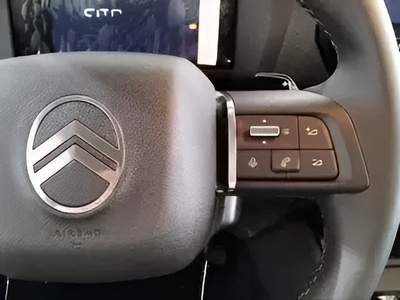 Citroen C4 Hybrid 136 e-DCS6 Business Edition 100 kW (136 CV) 13 Citroen C4 Hybrid 136 e-DCS6 Business Edition 100 kW (136 CV) 13