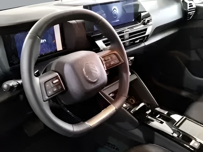 Citroen C4 Hybrid 136 e-DCS6 Business Edition 100 kW (136 CV) 9 Citroen C4 Hybrid 136 e-DCS6 Business Edition 100 kW (136 CV) 9