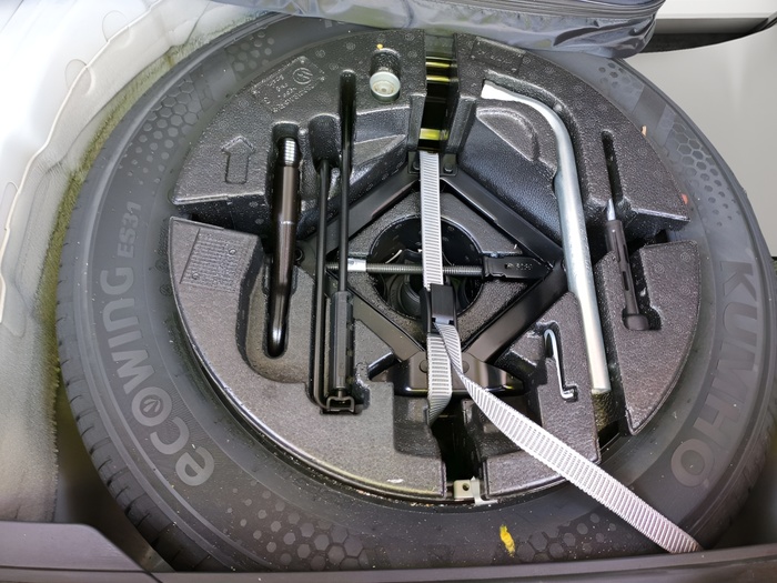 Volkswagen Polo Advance 1.0 TSI 70 kW (95 CV) Vehículo usado en Sevilla Volkswagen Polo Advance 1.0 TSI 70 kW (95 CV) Vehículo usado en Sevilla