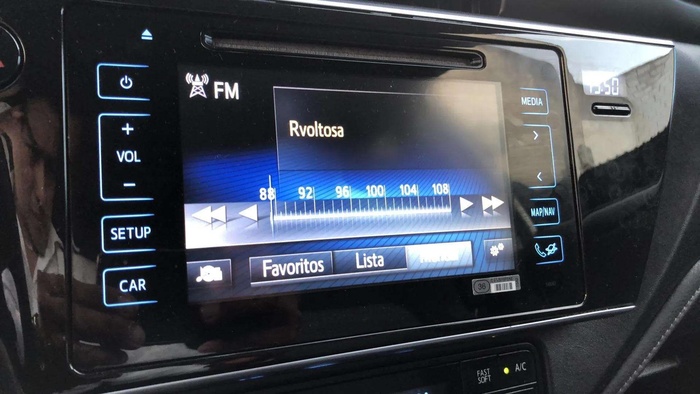 Toyota Auris 140H Hybrid Business 100 kW (136 CV) Vehículo usado en Sevilla Toyota Auris 140H Hybrid Business 100 kW (136 CV) Vehículo usado en Sevilla